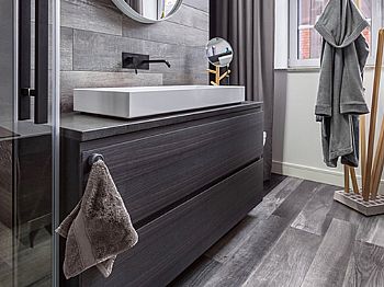 ΜΟΝΤΕΡΝΟ ΜΠΑΝΙΟ 17