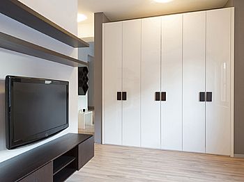 ΑΝΟΙΓΟΜΕΝΗ ΝΤΟΥΛΑΠΑ 8